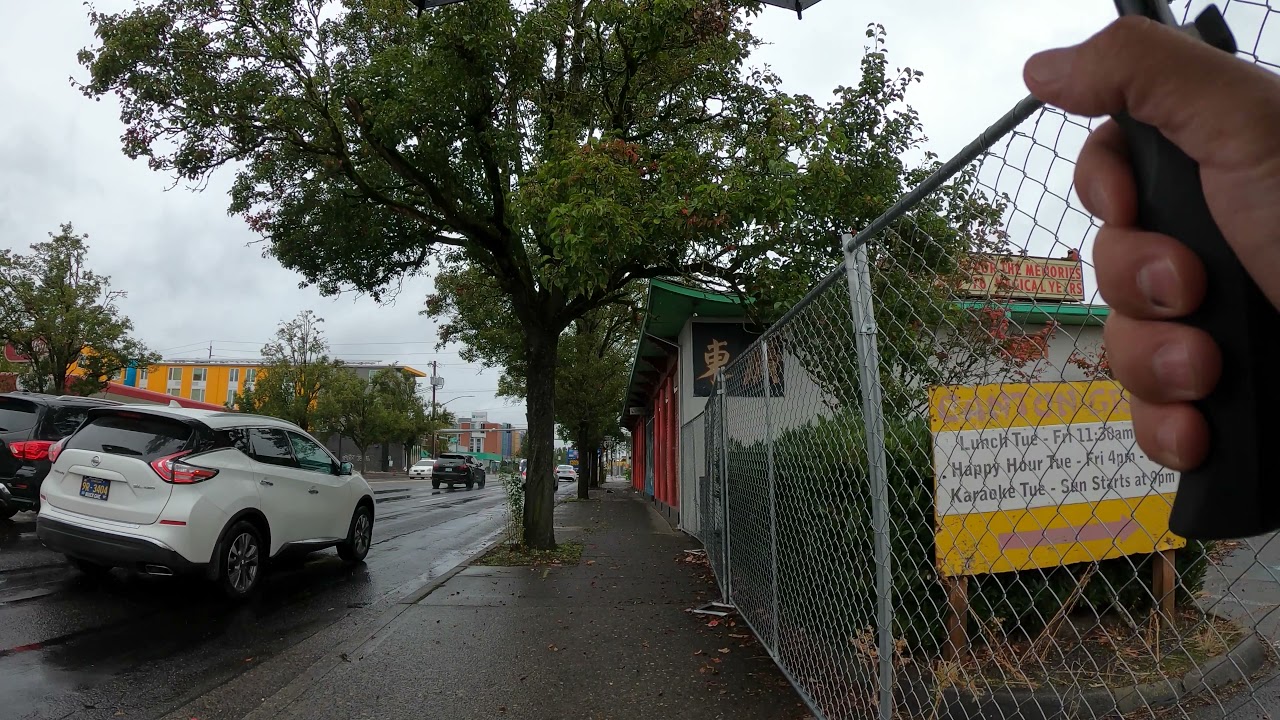#RAIN #ASMR Portland Oregon - 4K Virtual Walking Tour - SE 82nd & Powell - Tillamook Oct 2021
