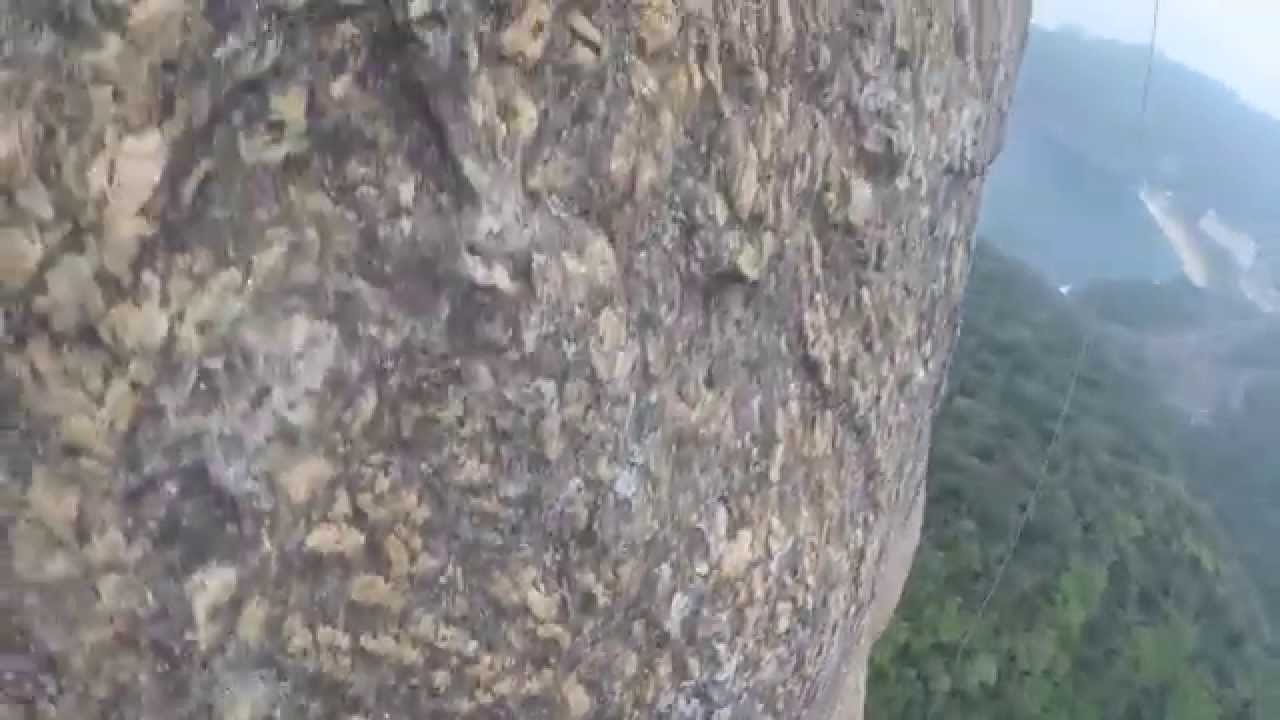 Free Solo - Pão de Açúcar (Sugar Loaf) Italianos com Secundo Route (280m)
