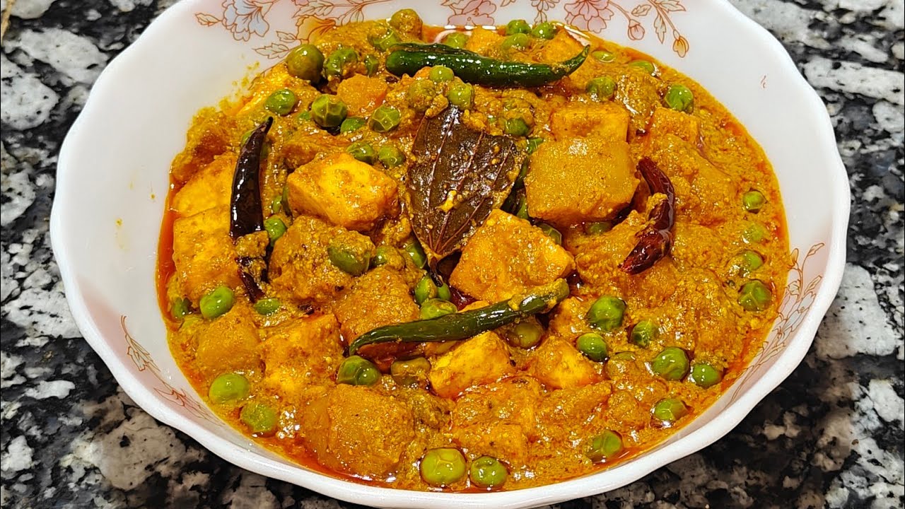 পেঁয়াজ রসুন ছাড়া দুর্দান্ত স্বাদের আলু মটর পনির রেসিপি।।Aloo Matar Paneer Recipe In Bengali 