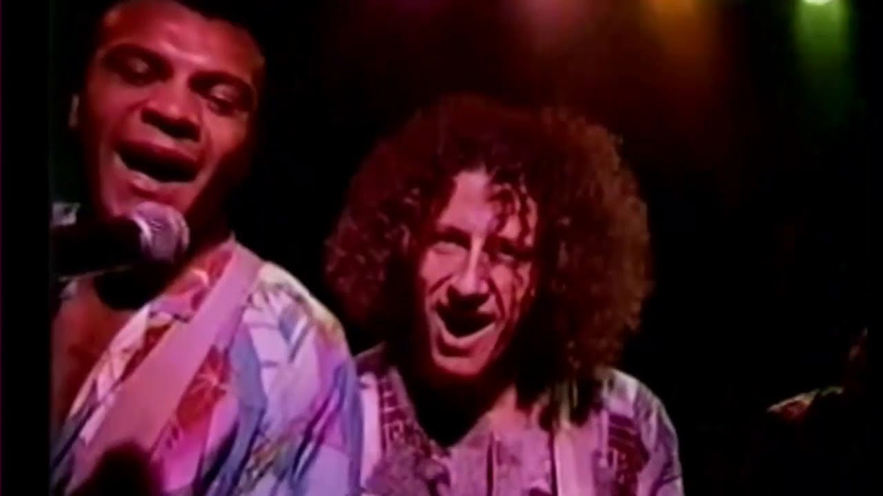 Miki Gonzalez - La Pequeña (videoclip)