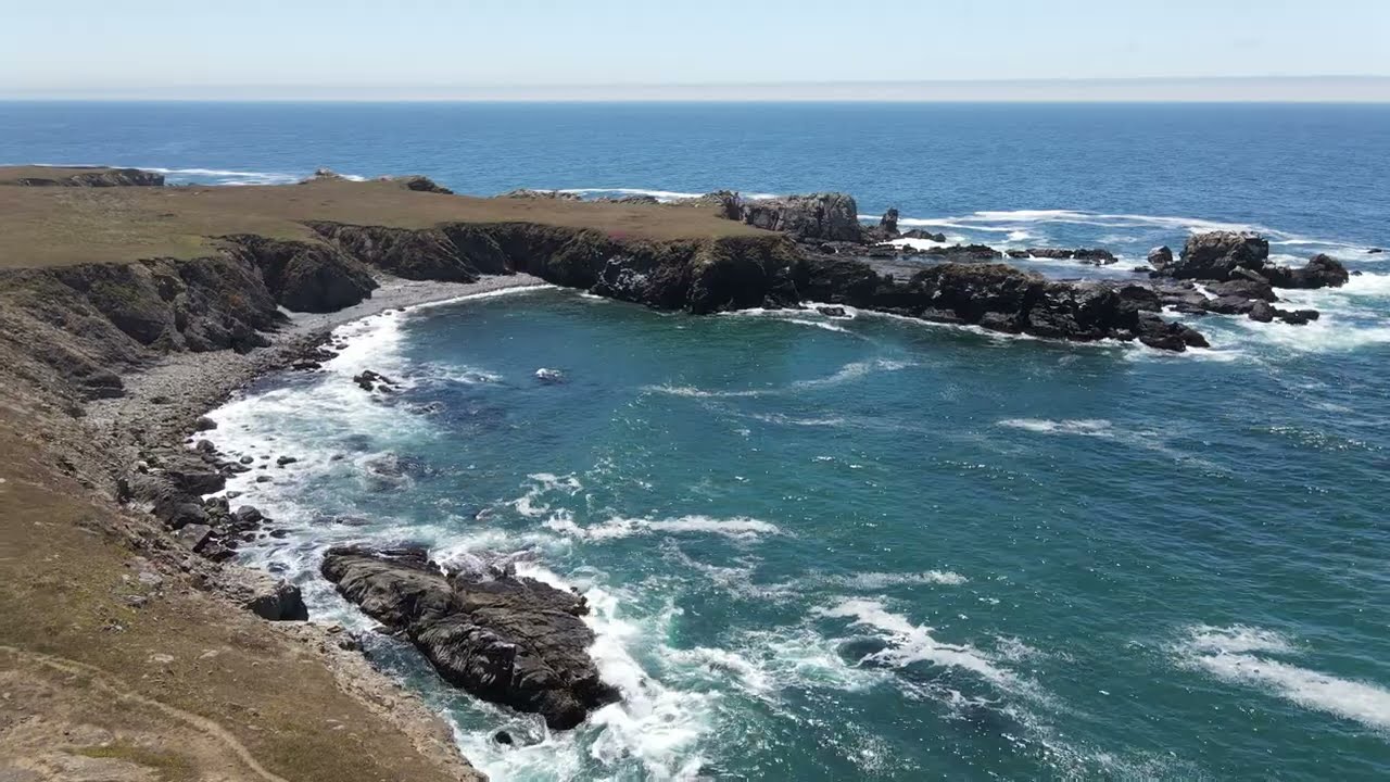 Breathtaking ocean view from the Pacific Coast Highway in Northern California
