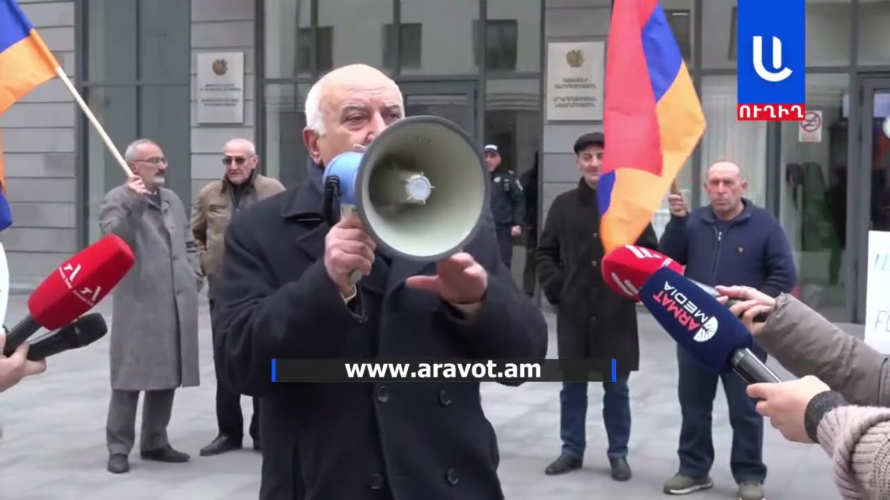 Հայրիկյանը ԱՆ աշխատակիցներին կրթելու է գնացել
