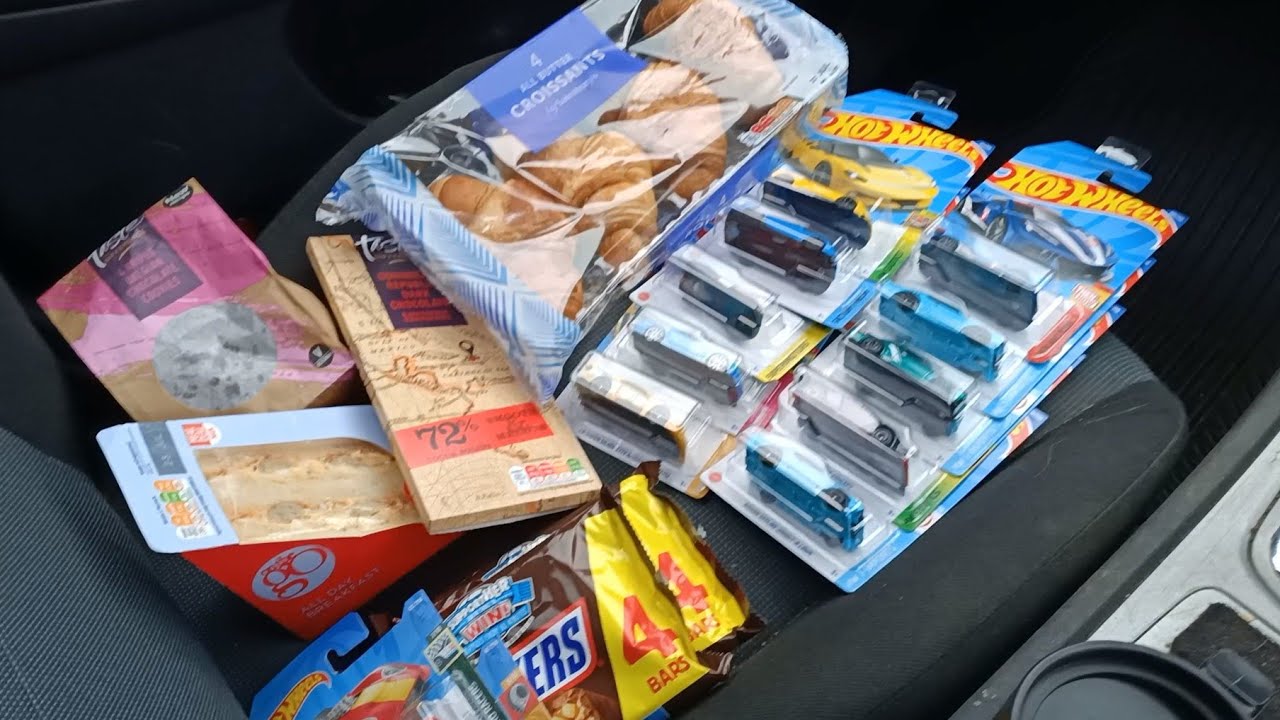 Hot Wheels - Nissan Skyline HT 2000GT-X Super Treasure Hunt