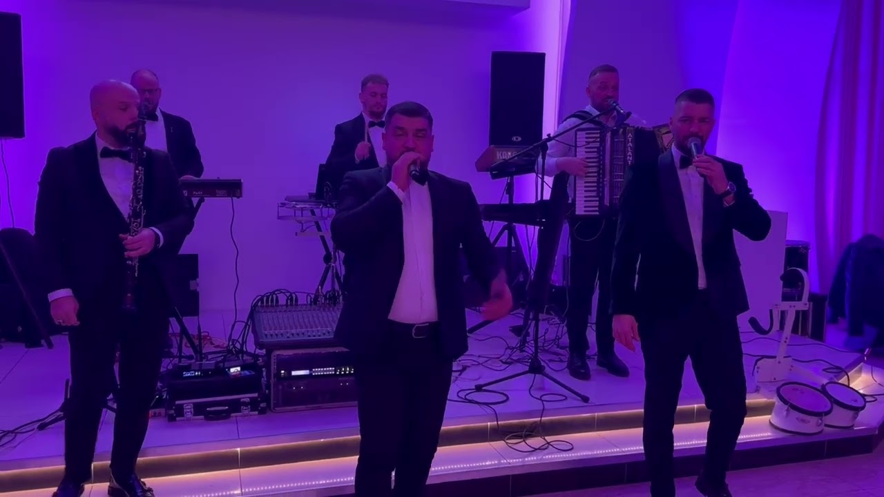 Gëzuar 2025 me Atalanta Band - Kenge Shqip nga Fatoni & Florioni 🎙️