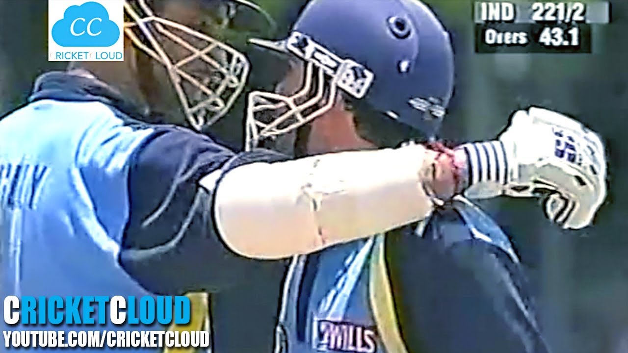 SACHIN the reason he is GOD OF CRICKET - Playing with Back Pain & still hits another Ton !!