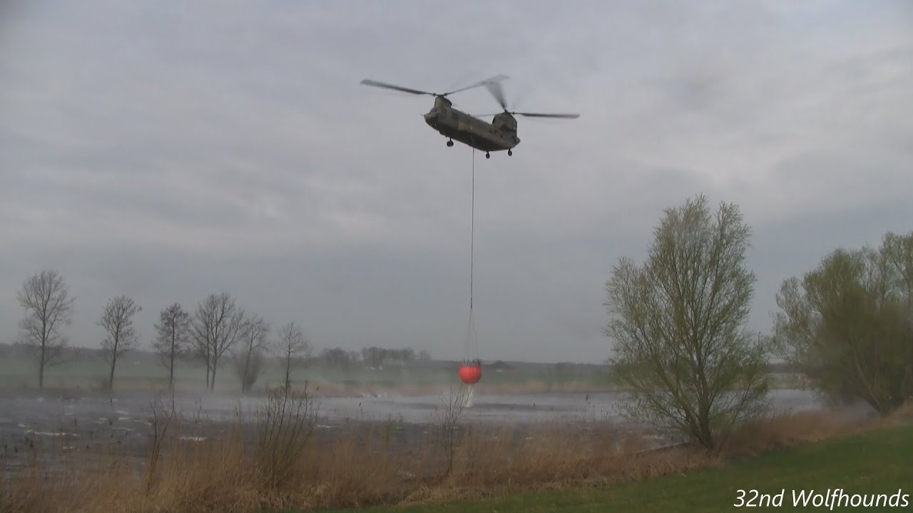 Chinook CH-47 water pick-up with Bambi Bucket | 32ndwolfhounds