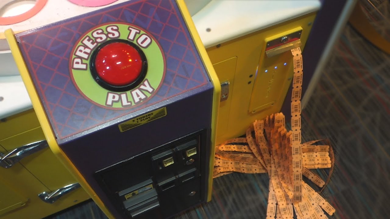 DESTROYING THE ARCADE TICKET GAME!!