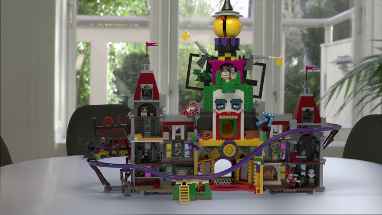 The Joker Manor - LEGO Batman Movie - 70922 Product Feature