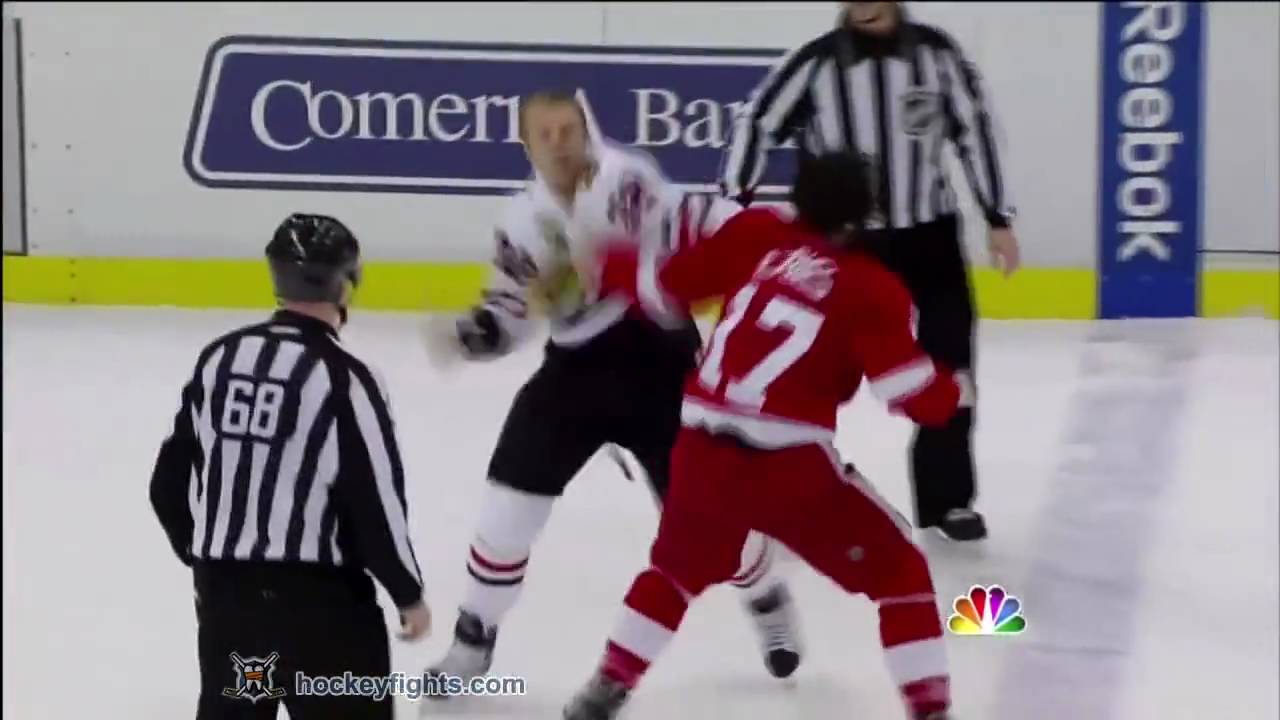 Kris Versteeg vs Patrick Eaves Jan 17, 2010