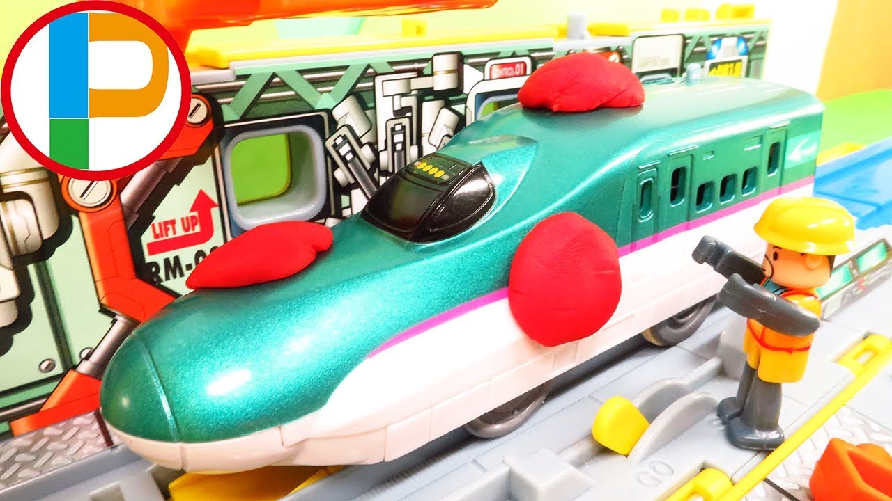 プラレール 新幹線 E５系はやぶさにおばけ電車がいたずらするよ！ じこはおこるさ きかんしゃトーマス Accidents will happen OmotyanoPrussian