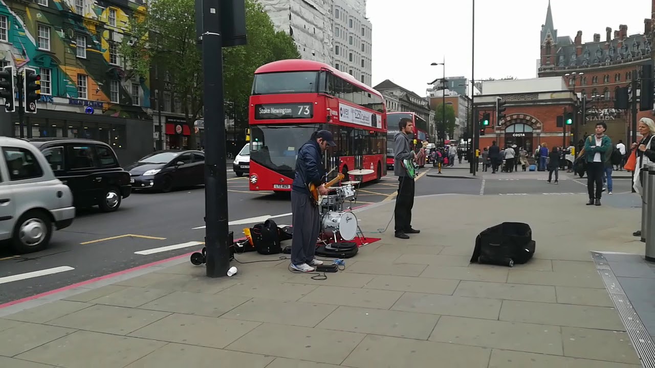 Una cover dei Pink Floyd per caso a Londra