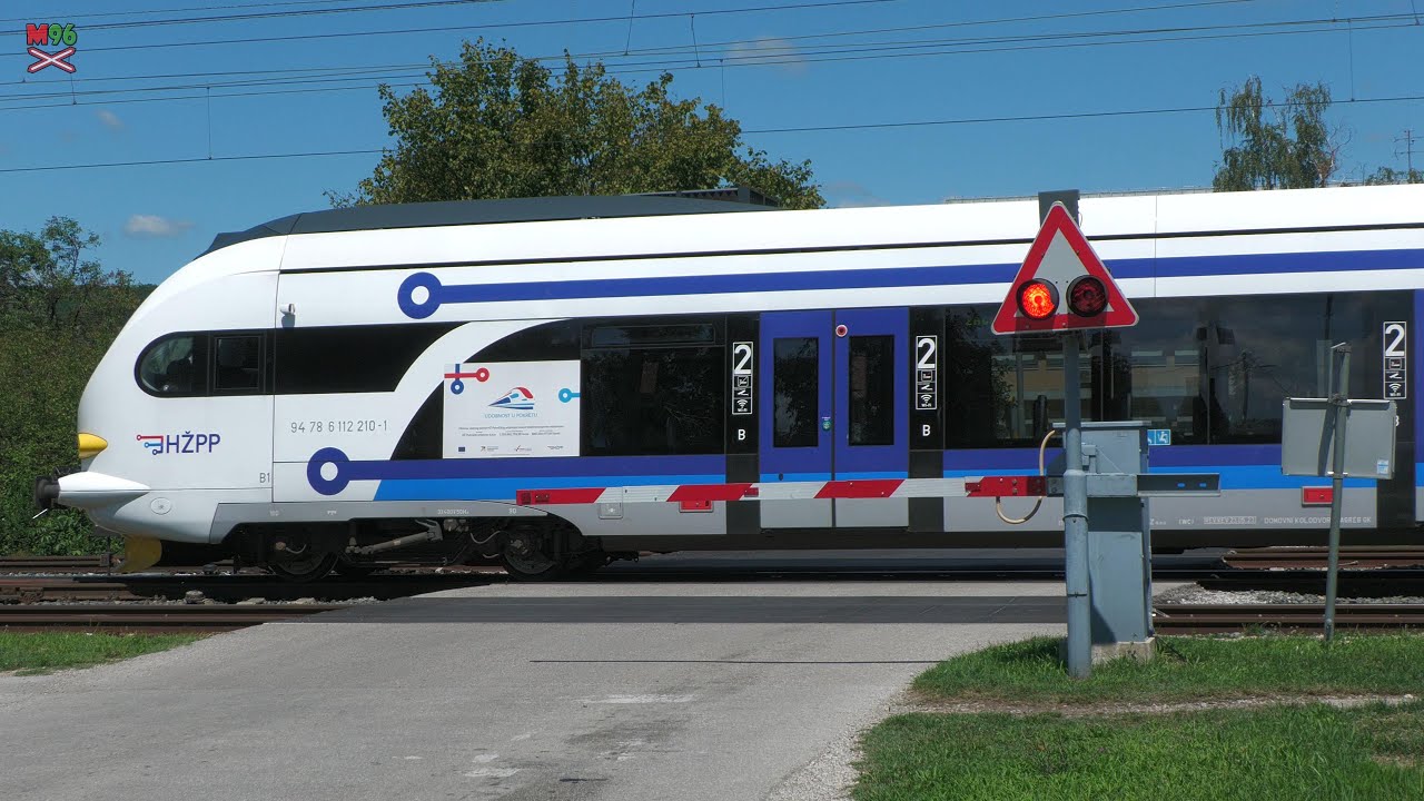 Željeznički prijelaz Savski Marof (HR) - 5.8.2025 / Železniční přejezd / Croatian railroad crossing