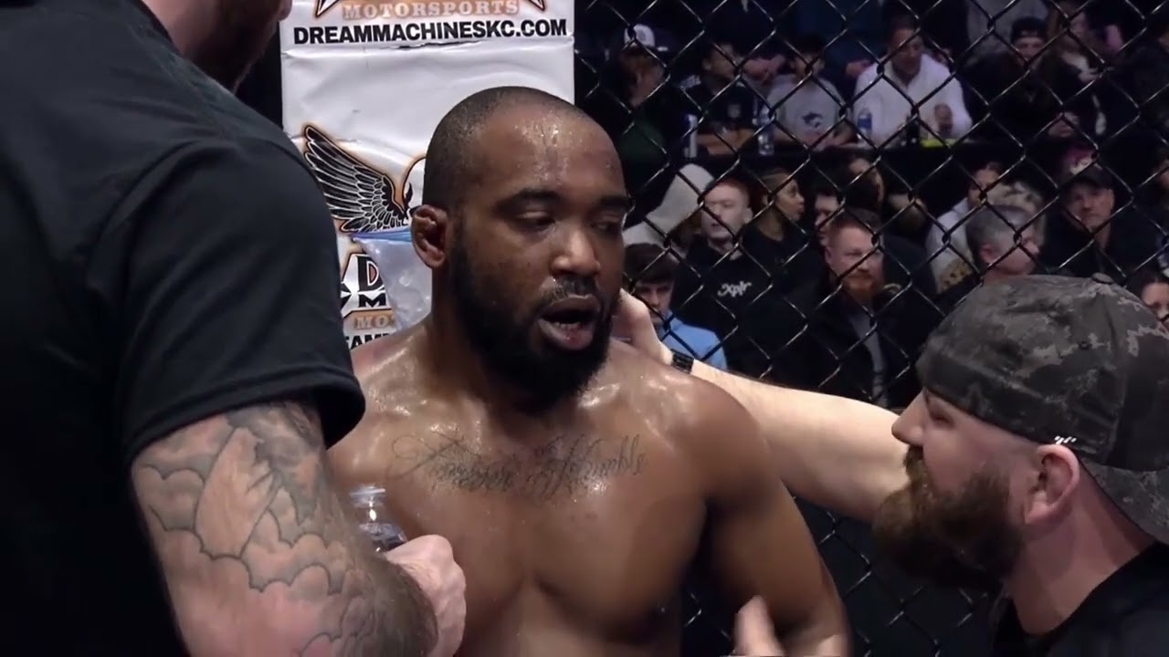 FAC 33 - Mac Kukowski vs Hector Porter