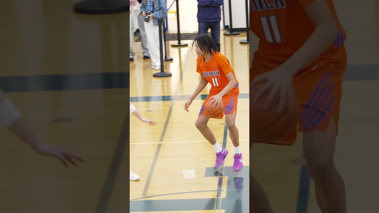 JJ Crawford drops the dime to Achilles Reyna vs Seattle Prep