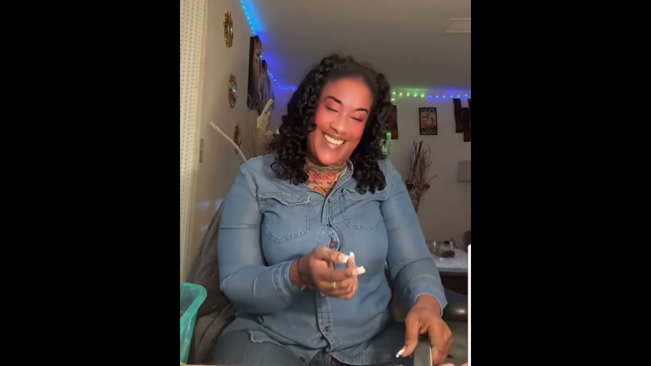 CAMCAM TALK ABOUT ANNIE AND YANKEE