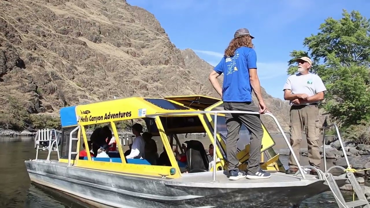 Jet Boat on Snake River Thru Hells Canyon