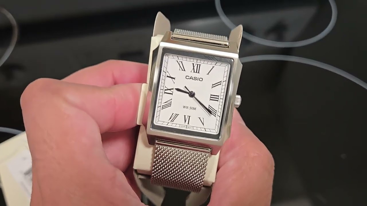 Распаковка и обзор часов Casio Cartier Tank