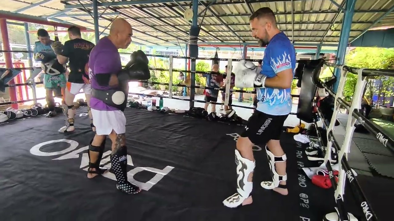 Sitjaopho Muay Thai, Kru Kling Vs Filip 🙏
