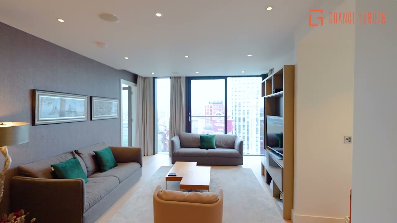 Luxury Waterfront Living with Panoramic Views, in the Heart of London