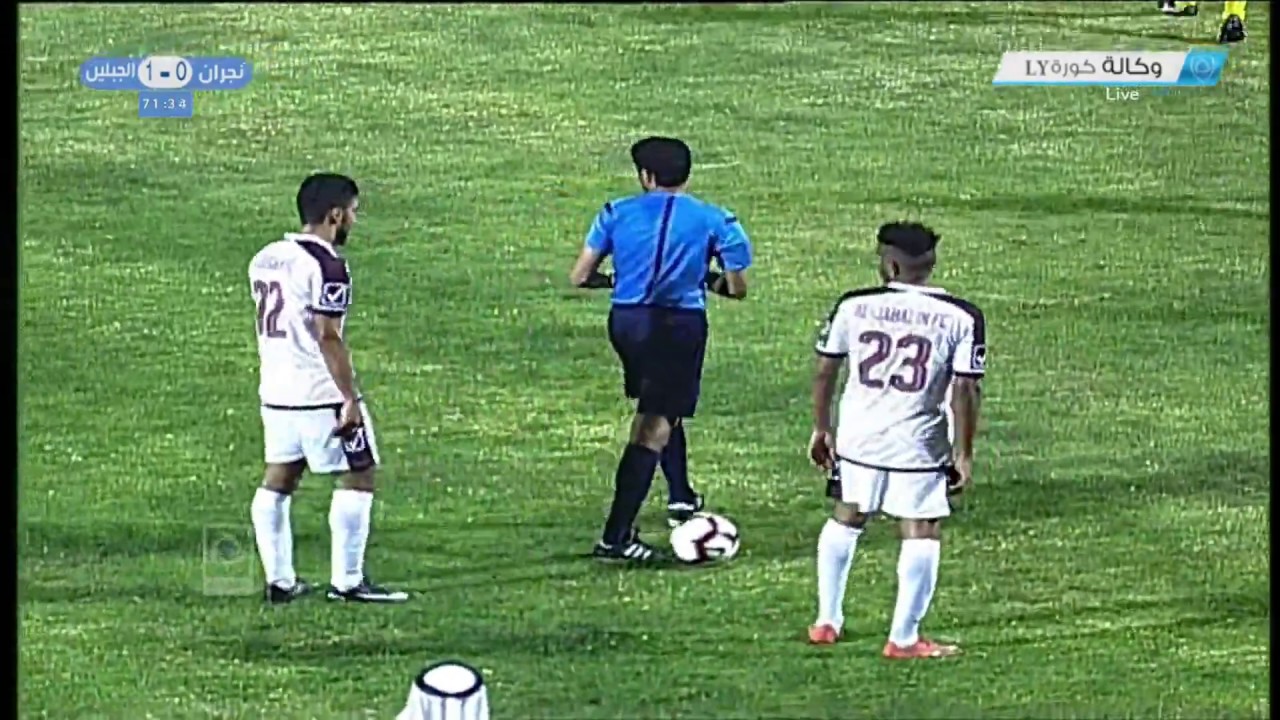 ابرز لقطات المحترف الليبي السنوسي الهادي في مباراة الجبلين امام نجران بالدوري السعودي