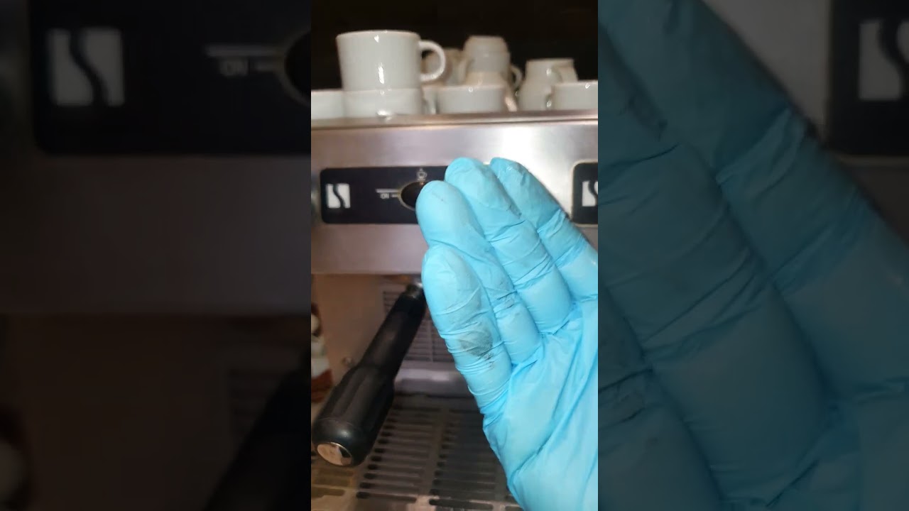 Limpieza  maquina  de cafe con filtro ciego