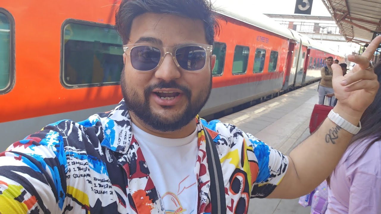 DELHI TO SHIRDI TRAIN 🚉 JOURNEY || DAY 01 || KRINSHG1 VLOGS