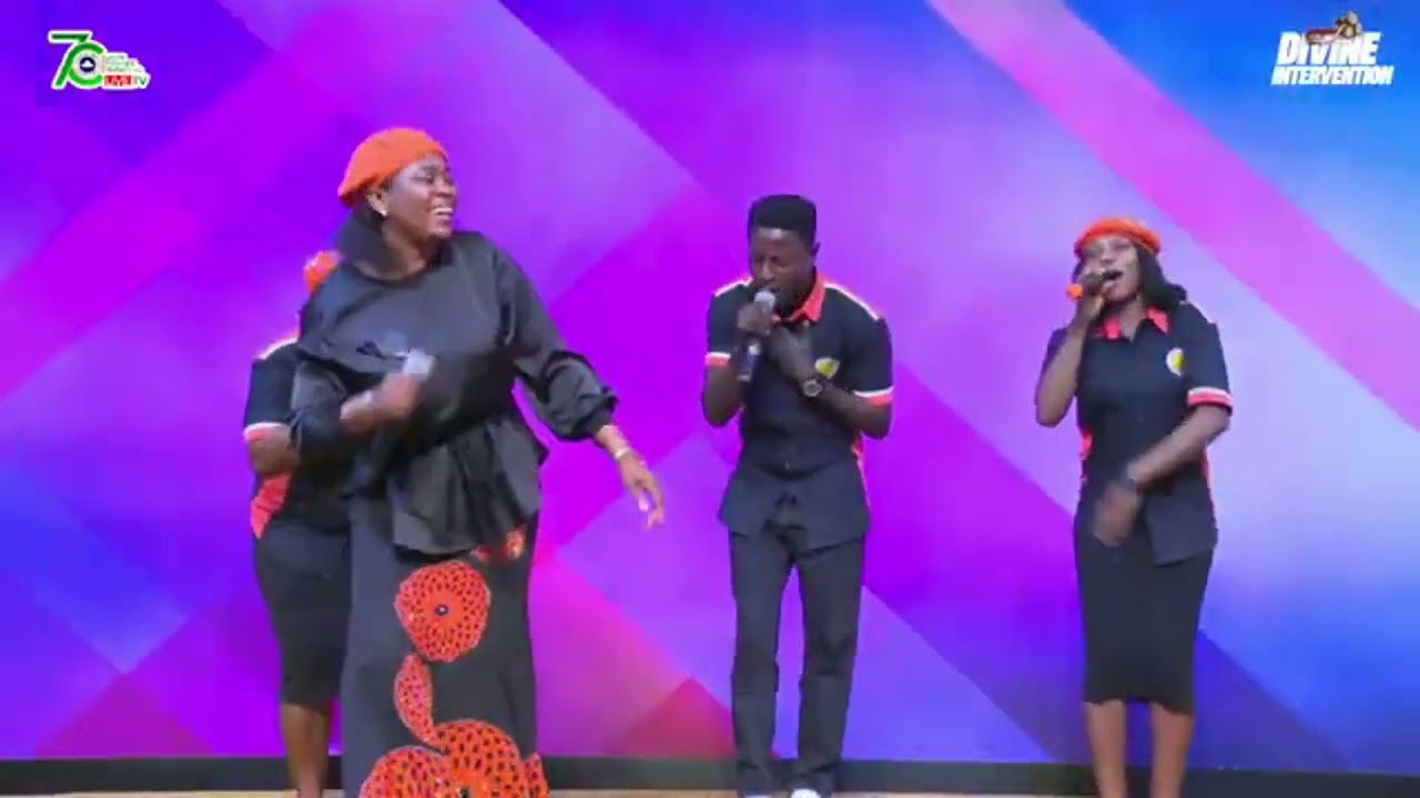 Funke Bada Powerful Ministration at RCCG HIS MAJESTY'S PLACE LP 70 YABA