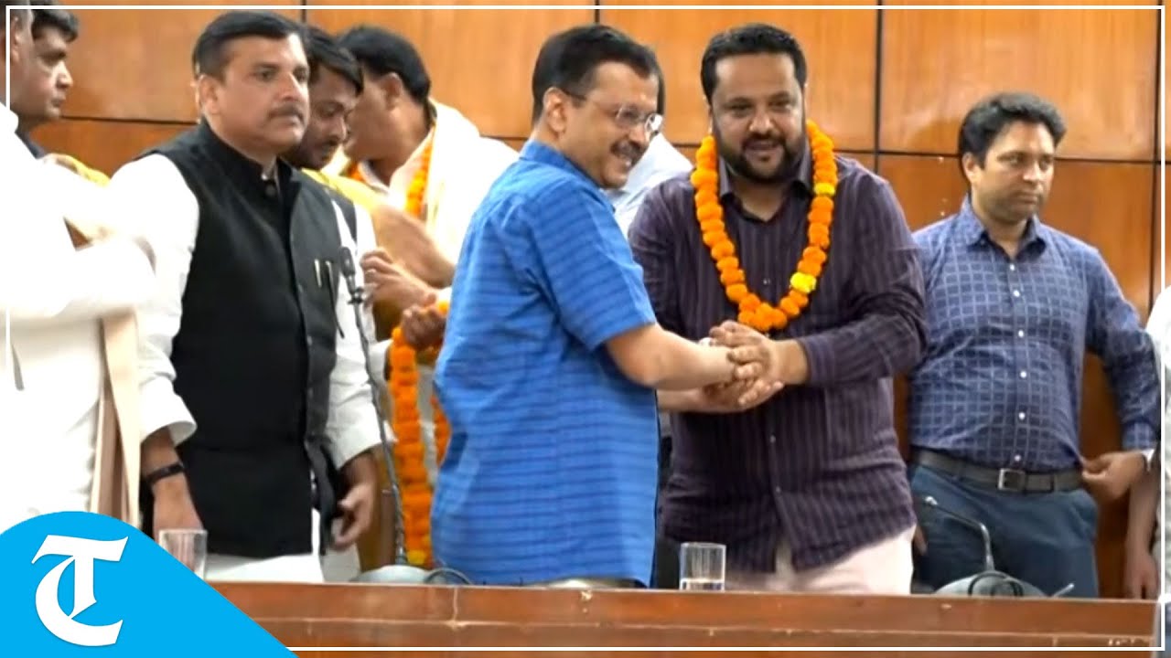 Delhi: Arvind Kejriwal, Sanjay Singh interact with AAP candidates winning UP Local Body Poll