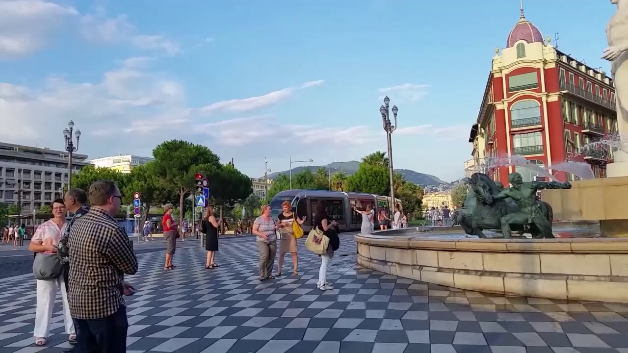 La Plaza Massena en Niza