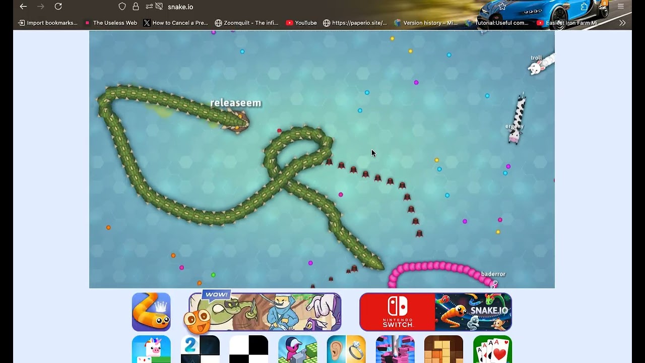 playing snake.io