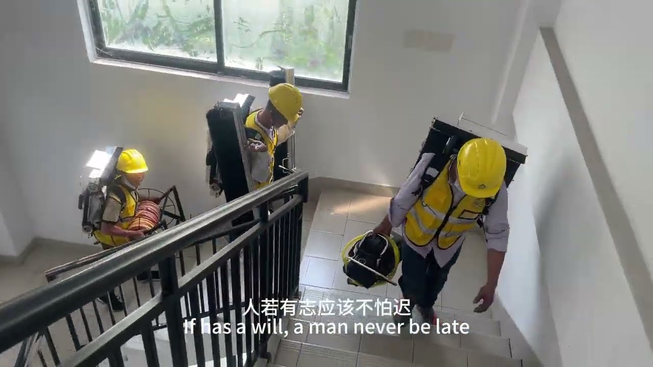 Solar Photovoltaic Clean AI Robot/Solar cleaner/clean equipment/float/SolarEPC OM PhiCleaner carport