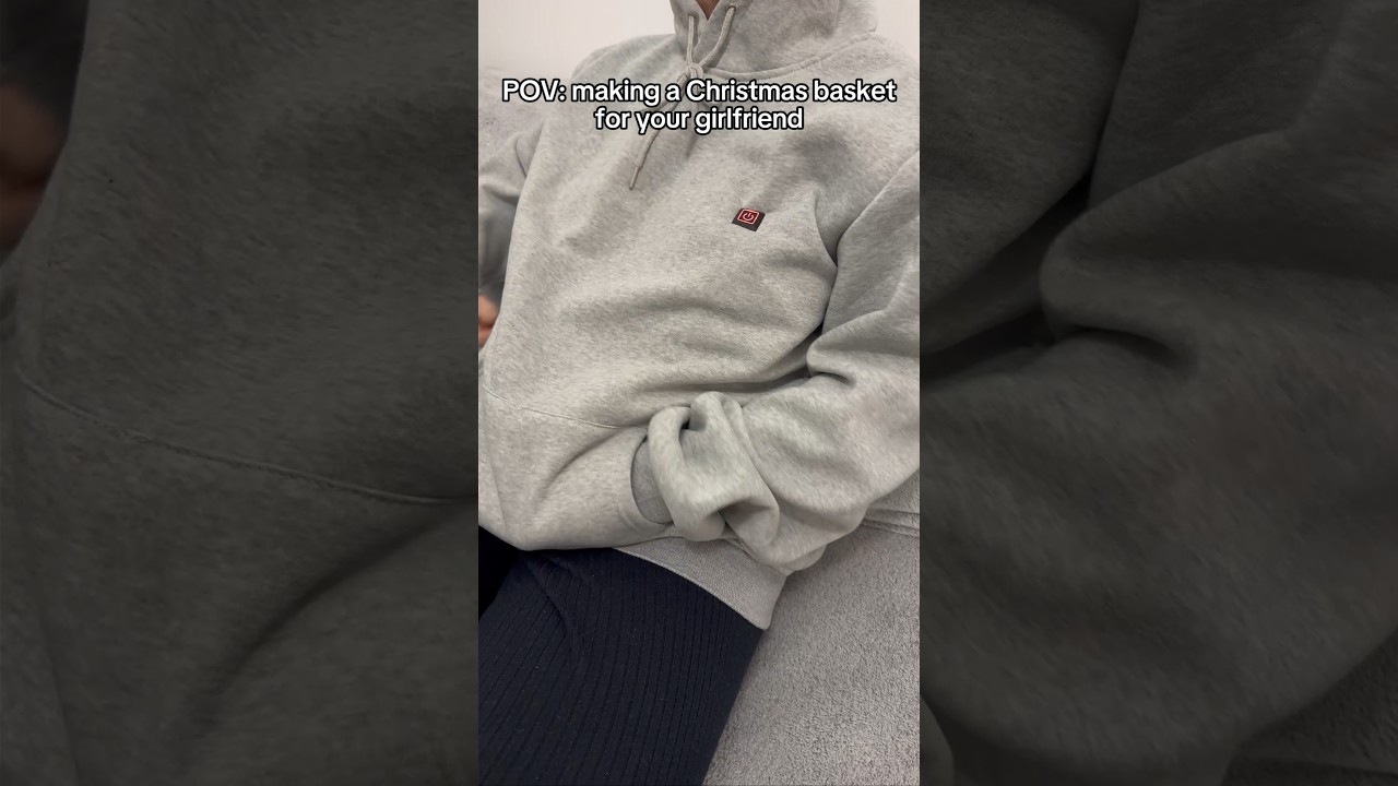 Best Christmas gift for your girlfriend 🎁😍 #gift #hoodie #relationship