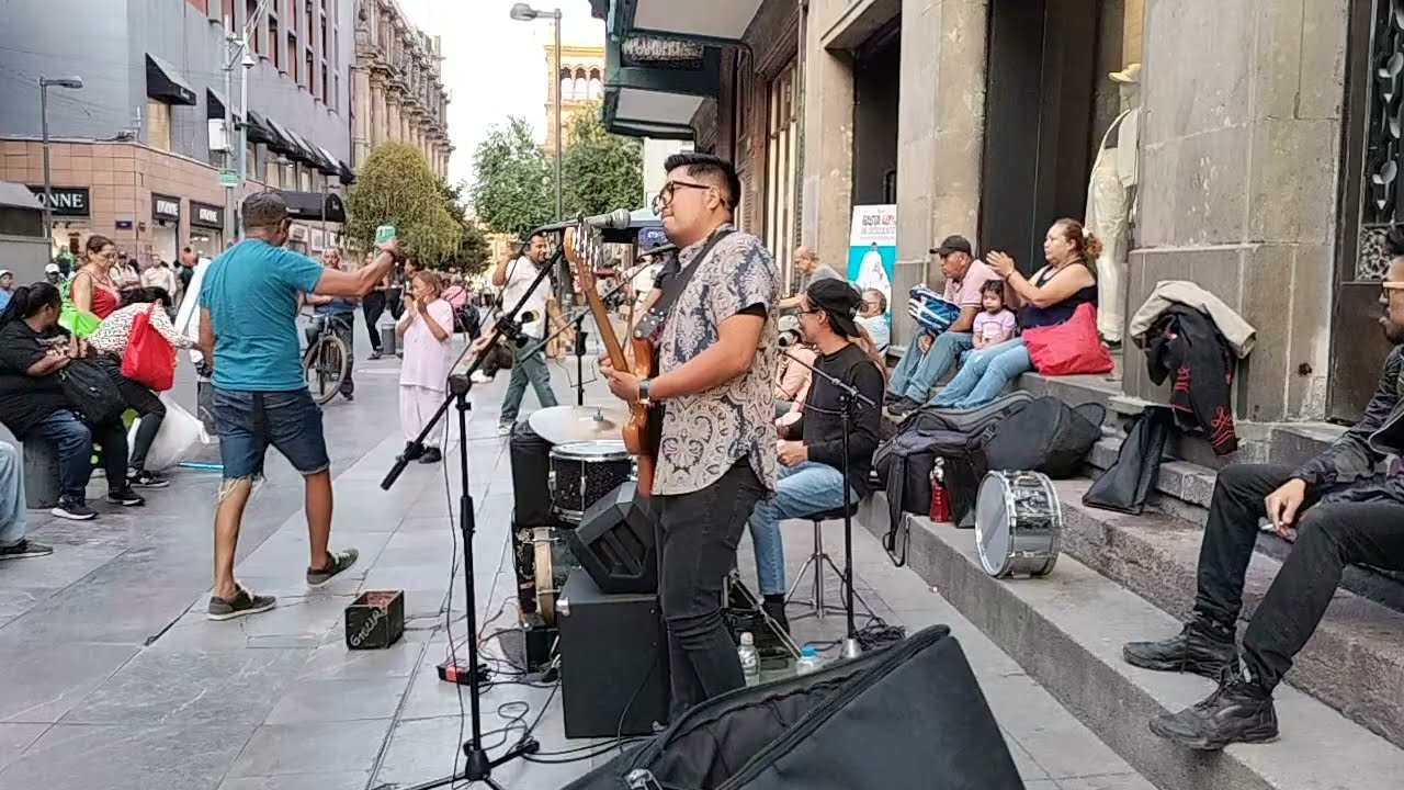 Boys • Los Bichos del Sótano en el Centro Histórico de la Ciudad de México
