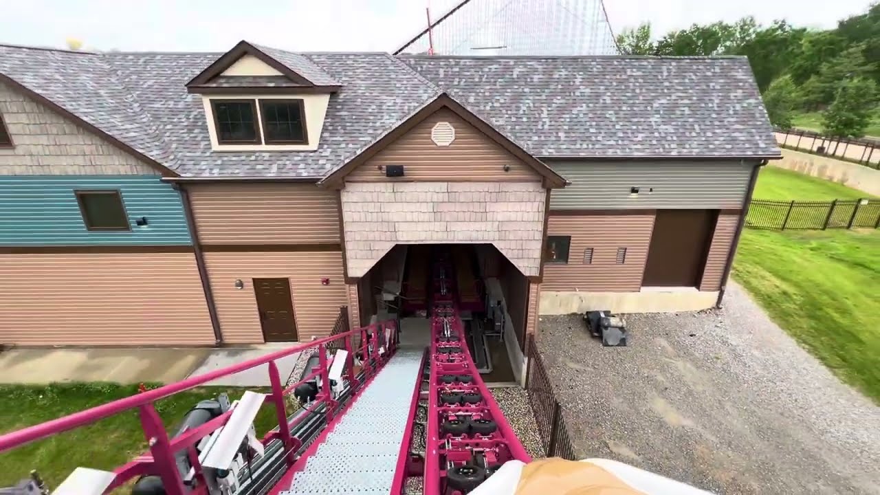 Good Gravy Front Seat POV Roller Coaster @holidayworld
