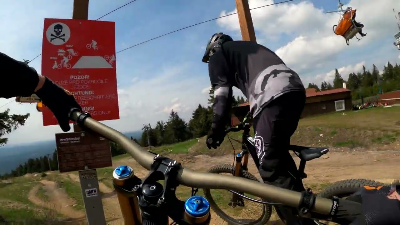 #5 musikalisches Drahteselseilspringen | Trail: Illegal / Enduro - Klinovec 2023