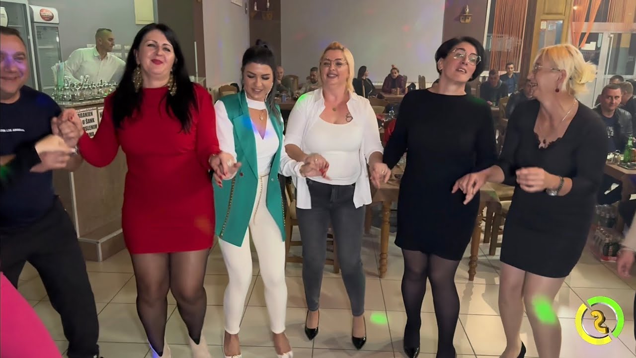Bosansko sijelo pjesme, kolo, Hotel 