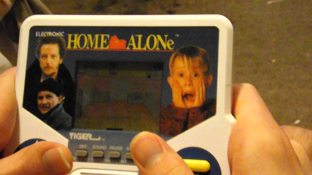 Home Alone Tiger Electronics Handheld LCD Game