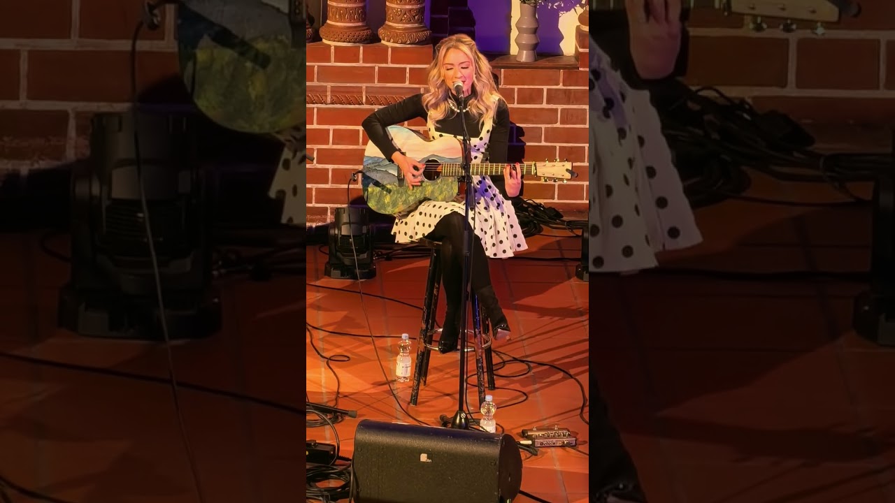 Emily Ann Roberts - Whipped LIVE @ Bluebird Caf&eacute; C2C Berlin 05.03.2026 @EmilyannRoberts 