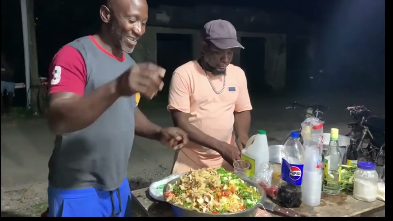 STREETSIDE COOKING /COOKING CABBAGE