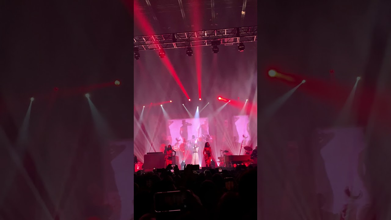 Off to the Races - LANA DEL REY LIVE @ The Criterion OKC