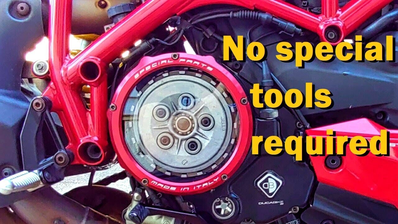 DIY Streetfighter 848 Clear clutch cover installation