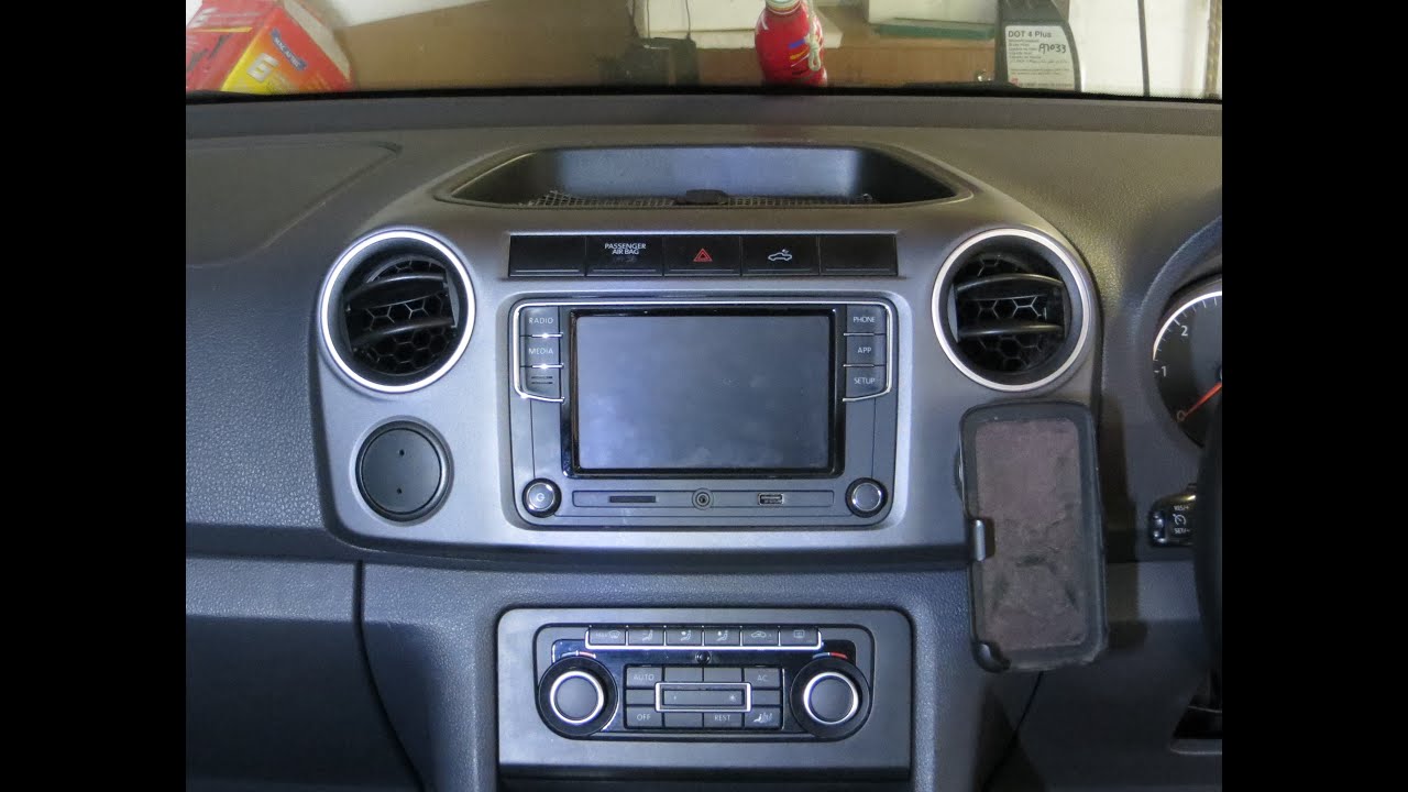 VW Amarok, Radio/Headunit Removal and installation