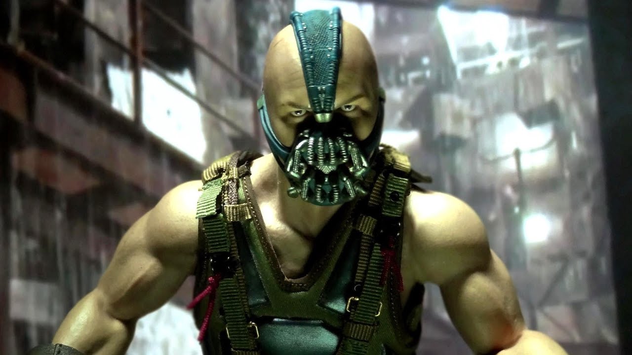 BANE VS BATMAN : BANE`S LAIR HOT TOYS HD