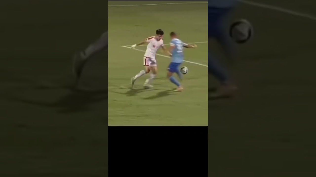ho&agrave;ng Đức sử l&yacute; đảng cấp #football #goat #soccer #viralvideo #highlightbongda#topgoal#bongdavietnam