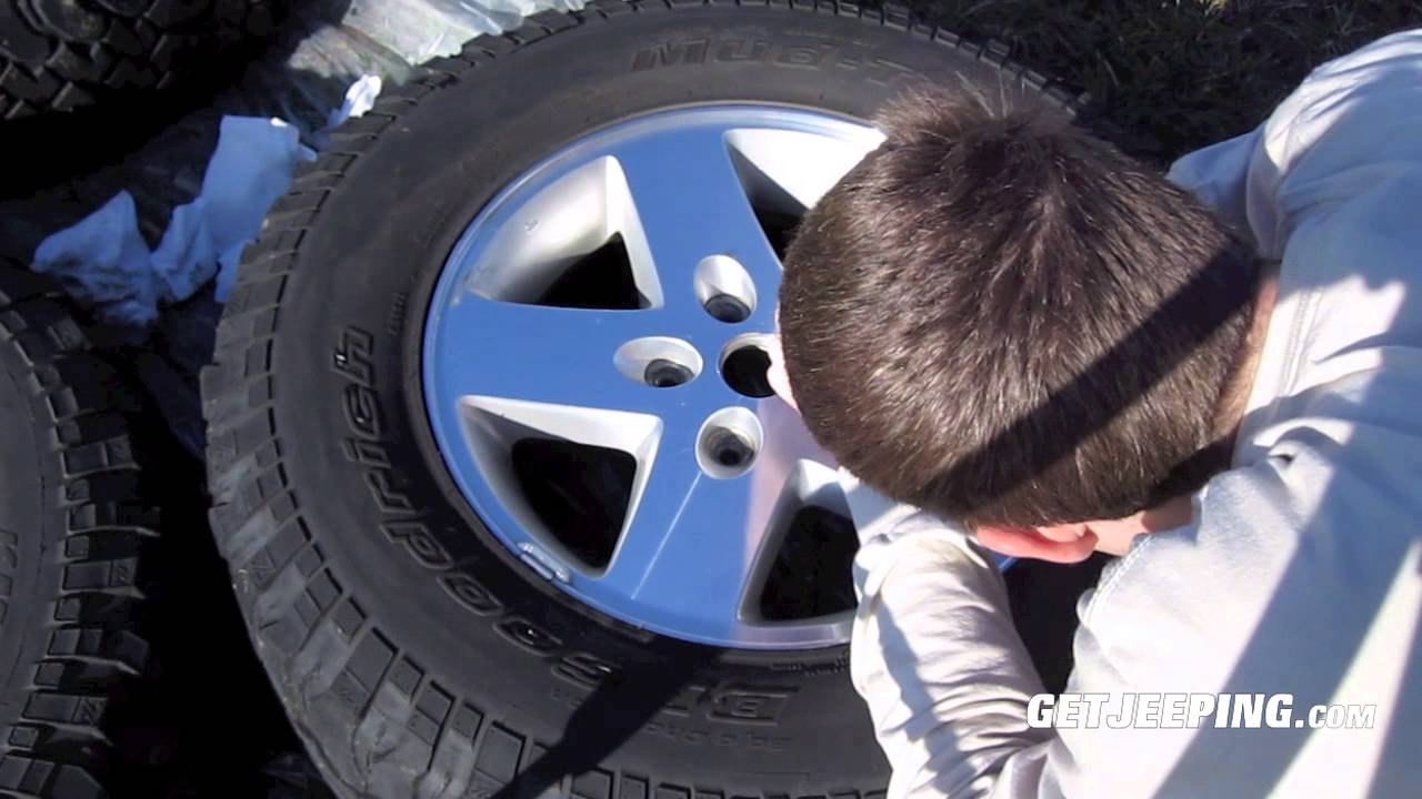 How To: Plasti Dip Jeep Wheels - GetJeeping