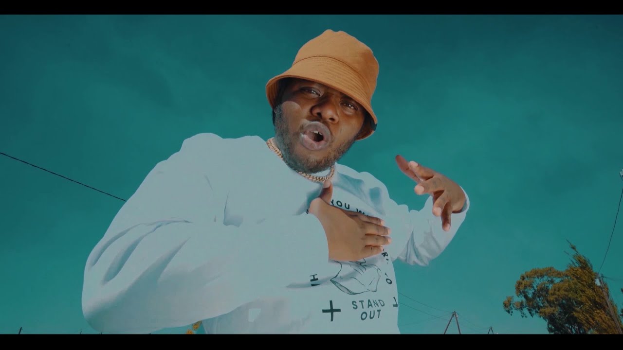 Dee Michaels - Makhelwani (feat. EMC Style)