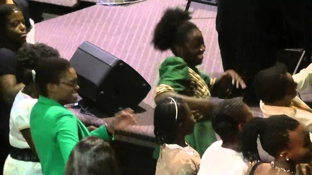 JE SUIS DANS LA JOIE, UNE JOIE IMMENSE, JE SUIS DANS L’ÉMOTION CAR YAHWEH M'A LIBÉRÉ..