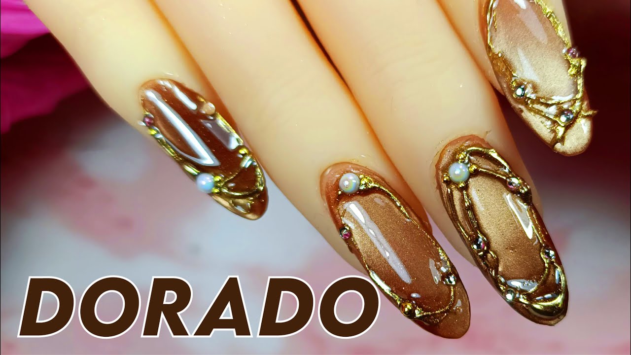 Uñas para AÑO NUEVO 💅🏻✨ Diseño de uñas en color DORADO con CAT EYE y RELIEVES
