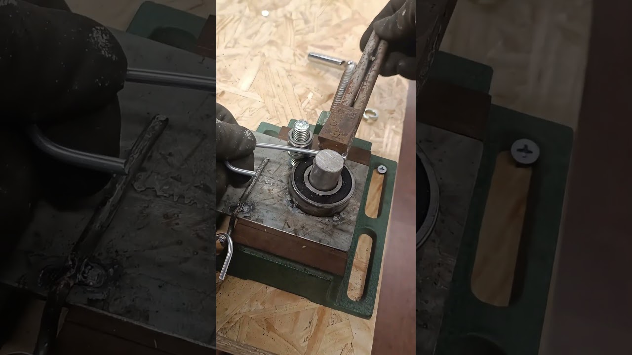 best wire working tools Wire workmen make chains with self tools 