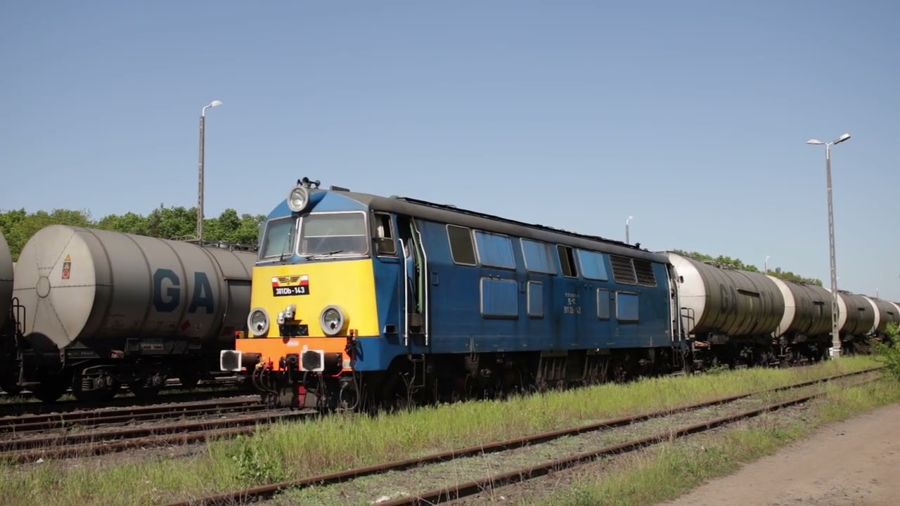 301Db-143 (SU45-141) zapodaje motor